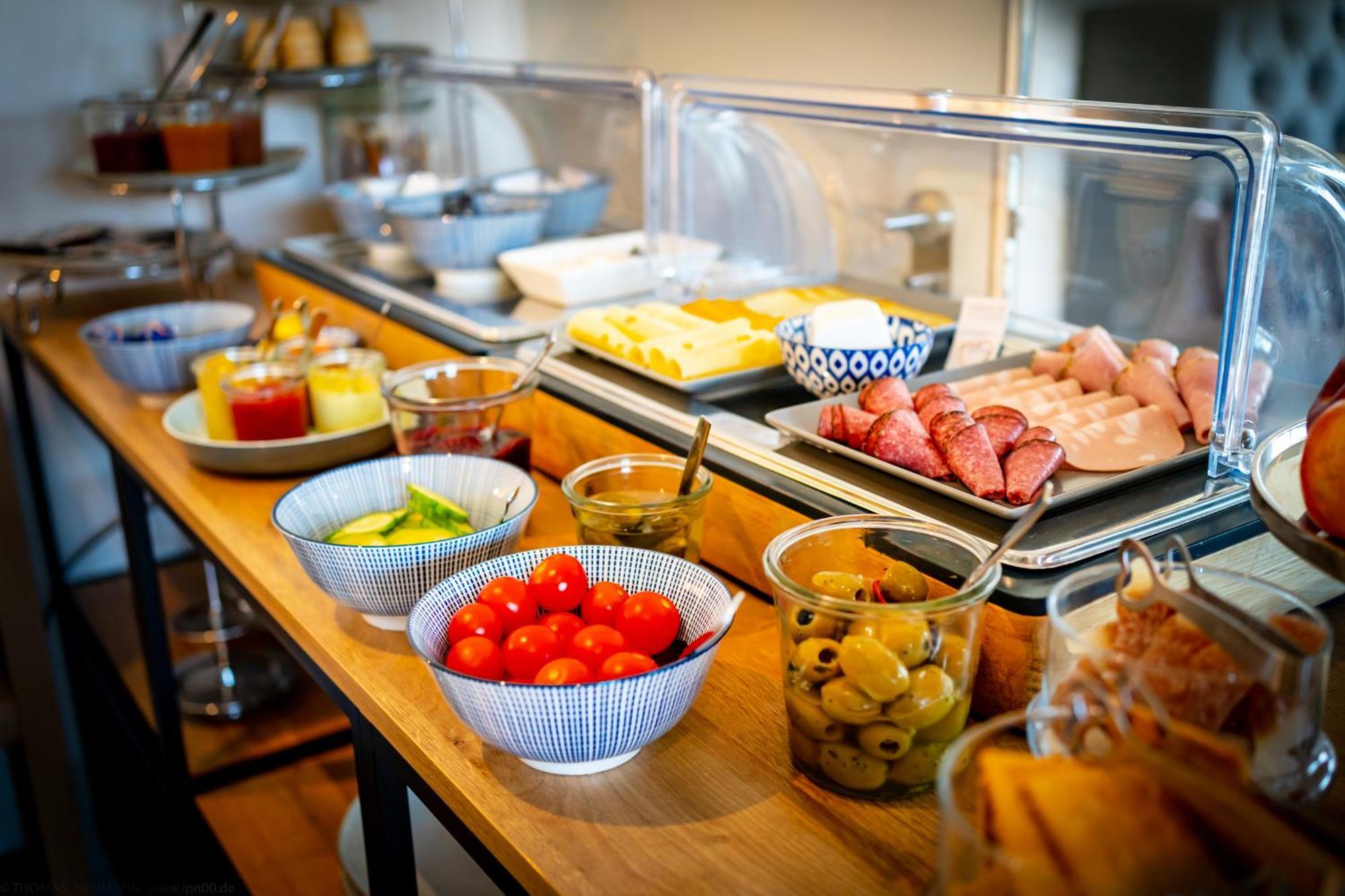 Bodenseezeit Apartmenthotel Garni リンダウ エクステリア 写真